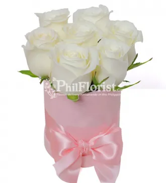 7 pcs White Roses in Box To Philippines